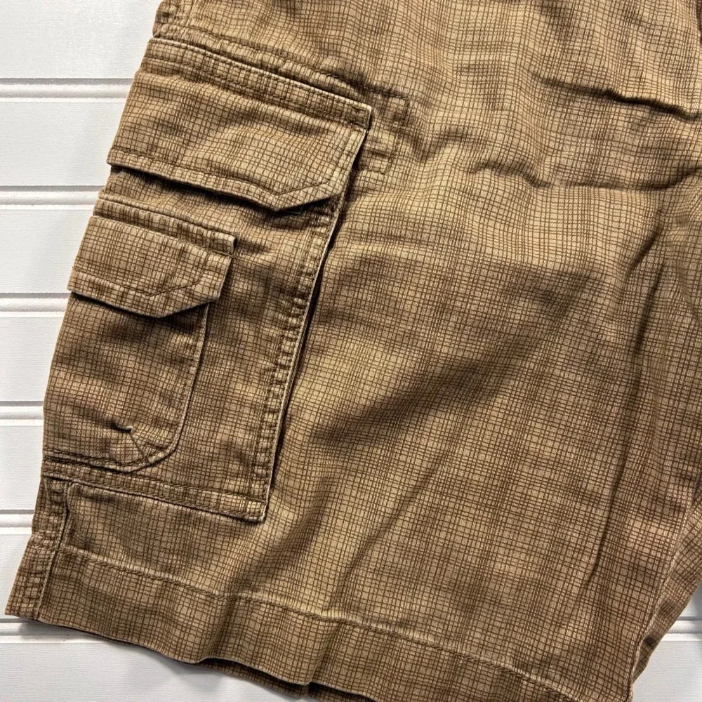 Kahala 1936 Crosshatch Plaid Cargo Shorts Mens 33 Brown Textured Grid Hawaiian